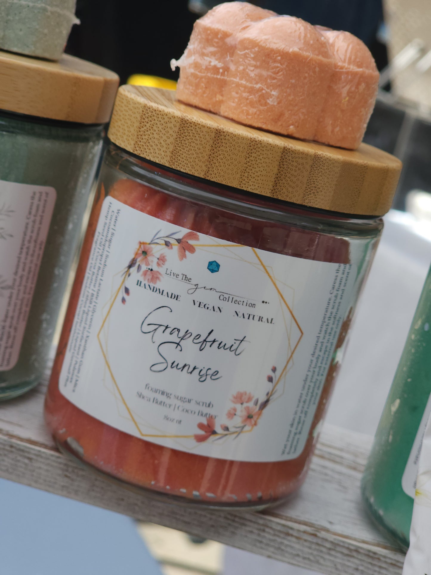 Grapefruit Sunrise Foaming Sugar Scrub